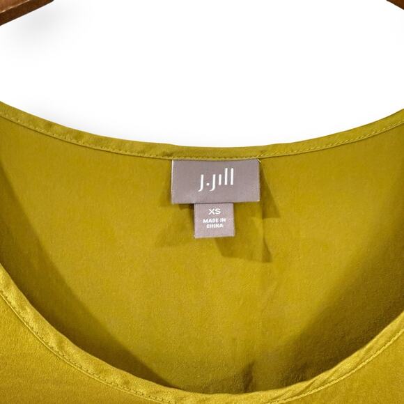 J. Jill Womens Green Sleeveless 100% Silk Tank Top XS Scoop Neck Quiet Luxury - Picture 2 of 9